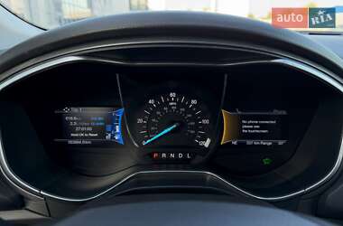 Седан Ford Fusion 2016 в 