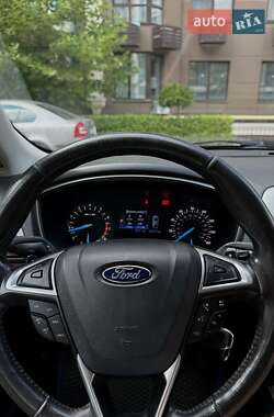 Седан Ford Fusion 2014 в 
