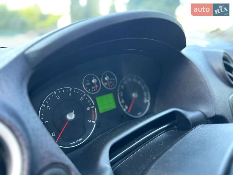 Хетчбек Ford Fusion 2009 в Дубні