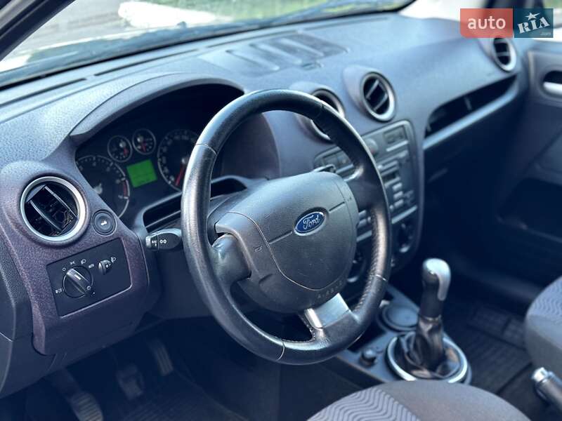 Хетчбек Ford Fusion 2009 в Дубні