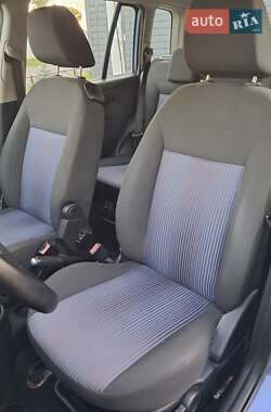 Хэтчбек Ford Fusion 2006 в 