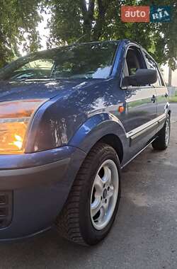 Хэтчбек Ford Fusion 2006 в 