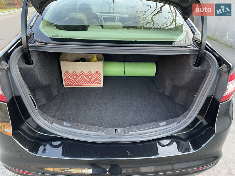 Седан Ford Fusion 2013 в Борисполе