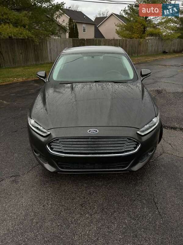 Седан Ford Fusion 2015 в Виннице