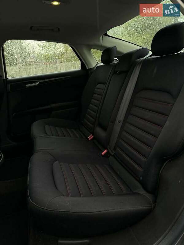 Седан Ford Fusion 2015 в Виннице