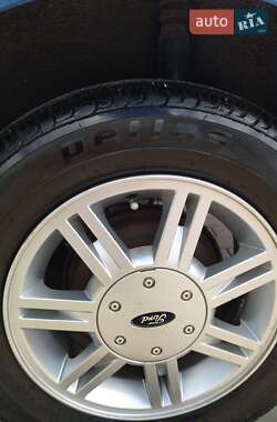 Хэтчбек Ford Fusion 2008 в 