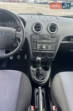 Хэтчбек Ford Fusion 2009 в 
