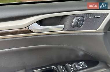Седан Ford Fusion 2015 в 
