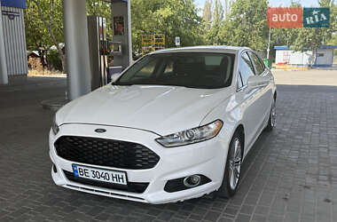 Седан Ford Fusion 2015 в 