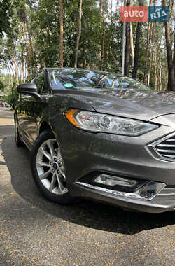 Седан Ford Fusion 2017 в 