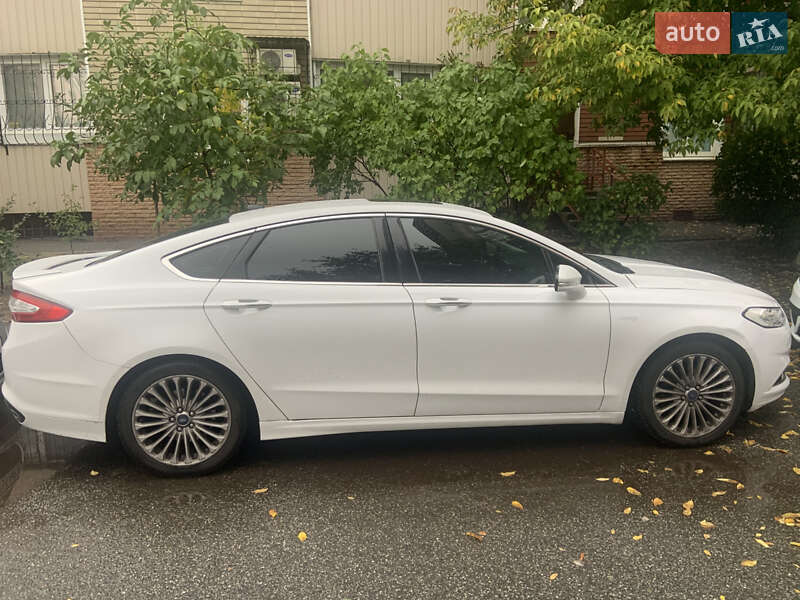 Седан Ford Fusion 2016 в Киеве фото 3 Седан Ford Fusion 2016 в Киеве