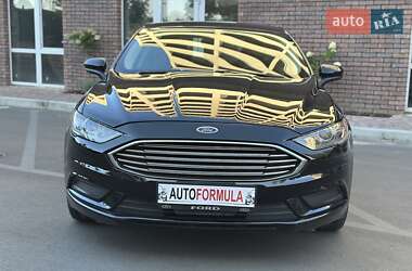 Седан Ford Fusion 2016 в 