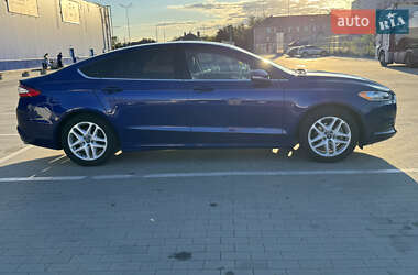 Седан Ford Fusion 2014 в 