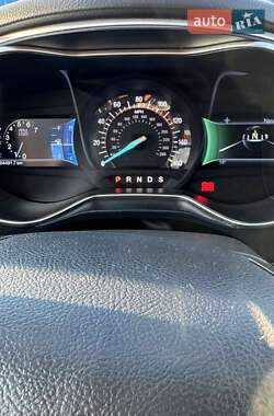 Седан Ford Fusion 2014 в 