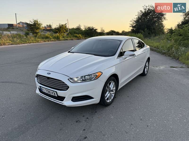 Седан Ford Fusion 2014 в 