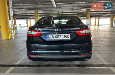 Седан Ford Fusion 2013 в 