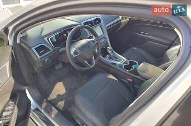 Седан Ford Fusion 2013 в 