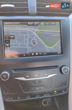 Седан Ford Fusion 2013 в 