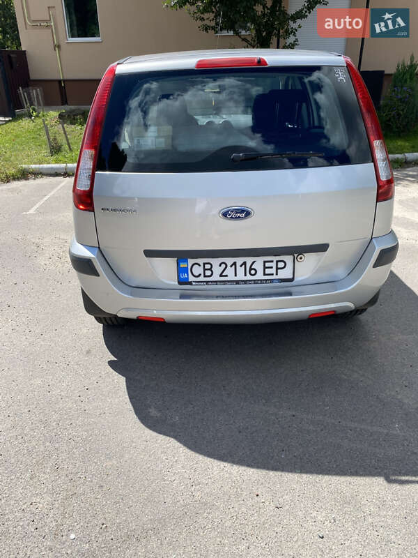 Хэтчбек Ford Fusion 2008 в Ичне