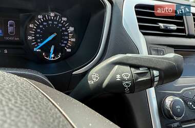 Седан Ford Fusion 2016 в 