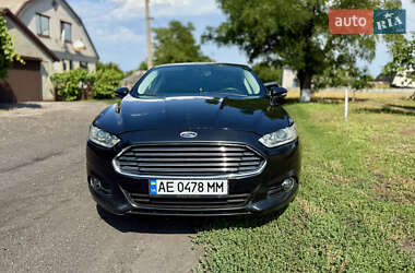 Седан Ford Fusion 2013 в 