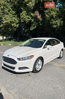 Седан Ford Fusion 2016 в Пирятині