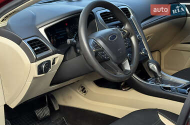 Седан Ford Fusion 2014 в 