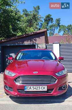 Седан Ford Fusion 2015 в 