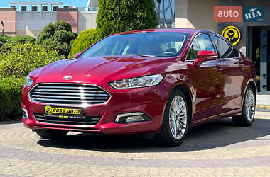 Седан Ford Fusion 2016 в 