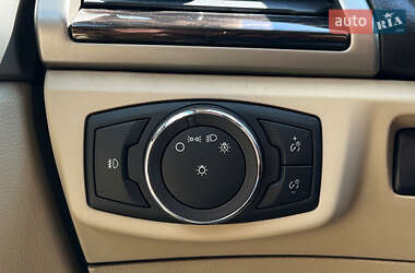 Седан Ford Fusion 2016 в 