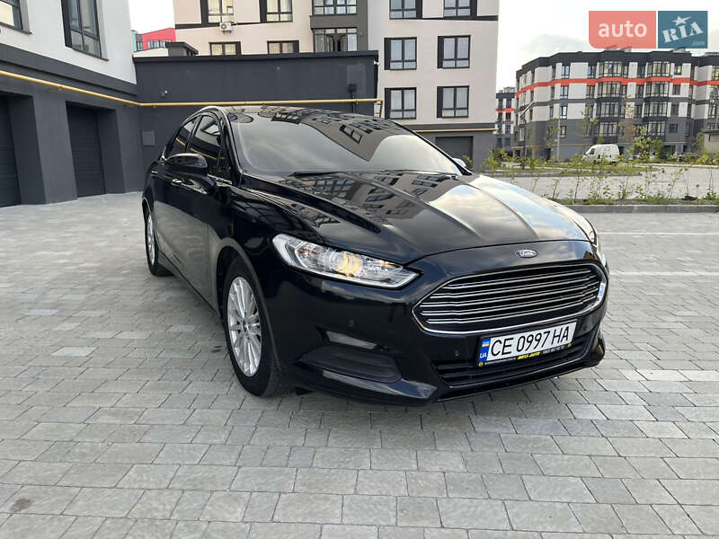 Седан Ford Fusion 2016 в 