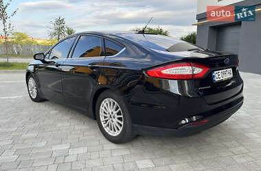Седан Ford Fusion 2016 в 