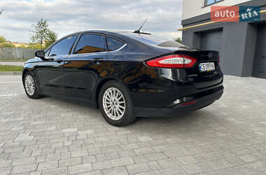 Седан Ford Fusion 2016 в 