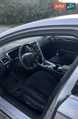 Седан Ford Fusion 2014 в 