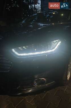 Седан Ford Fusion 2013 в 
