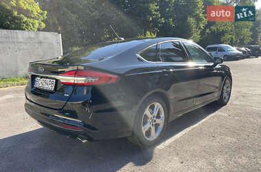 Седан Ford Fusion 2016 в 