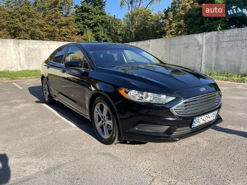 Седан Ford Fusion 2016 в 