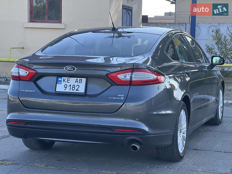 Седан Ford Fusion 2015 в Днепре