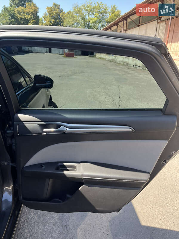 Седан Ford Fusion 2016 в Києві