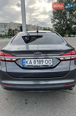 Седан Ford Fusion 2017 в 