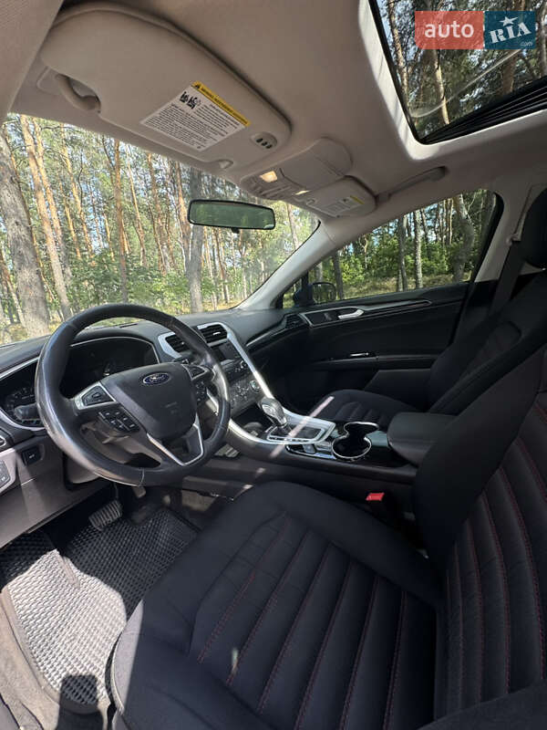Седан Ford Fusion 2014 в Кропивницком