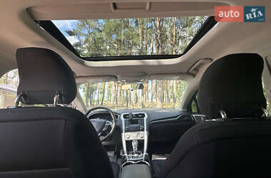 Седан Ford Fusion 2014 в 