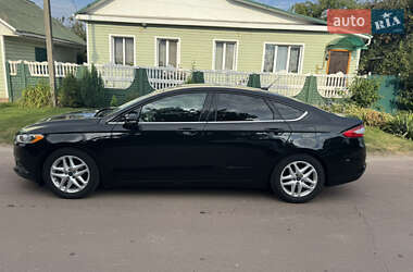 Седан Ford Fusion 2015 в 