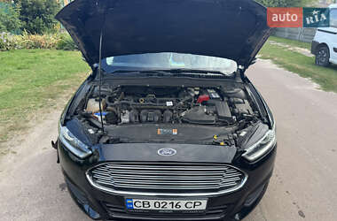 Седан Ford Fusion 2015 в 