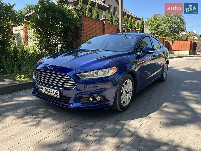 Седан Ford Fusion 2015 в Львове