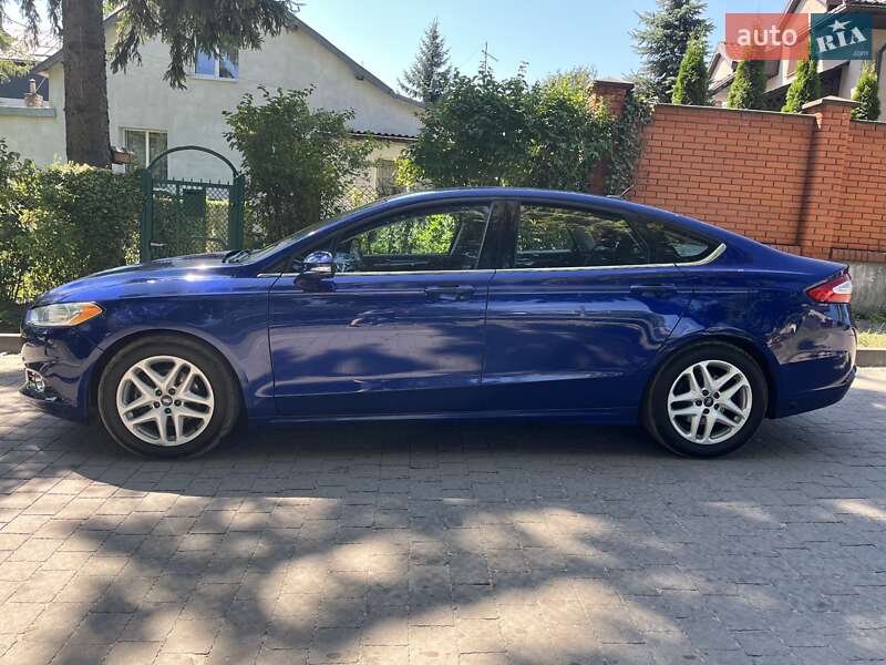 Седан Ford Fusion 2015 в Львове