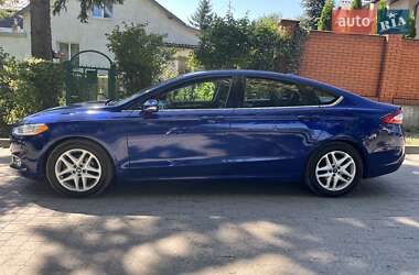 Седан Ford Fusion 2015 в 