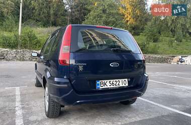 Хэтчбек Ford Fusion 2004 в 