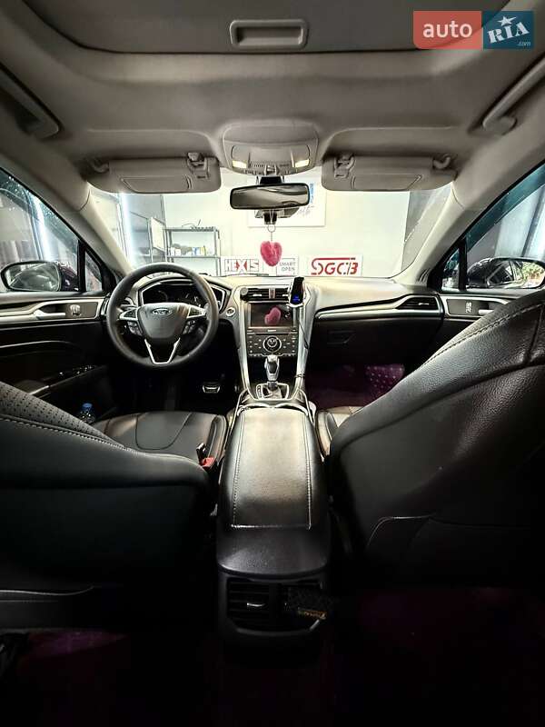 Седан Ford Fusion 2014 в Одесі