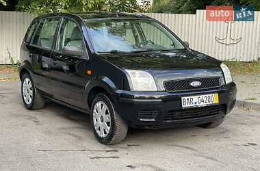 Хэтчбек Ford Fusion 2005 в 